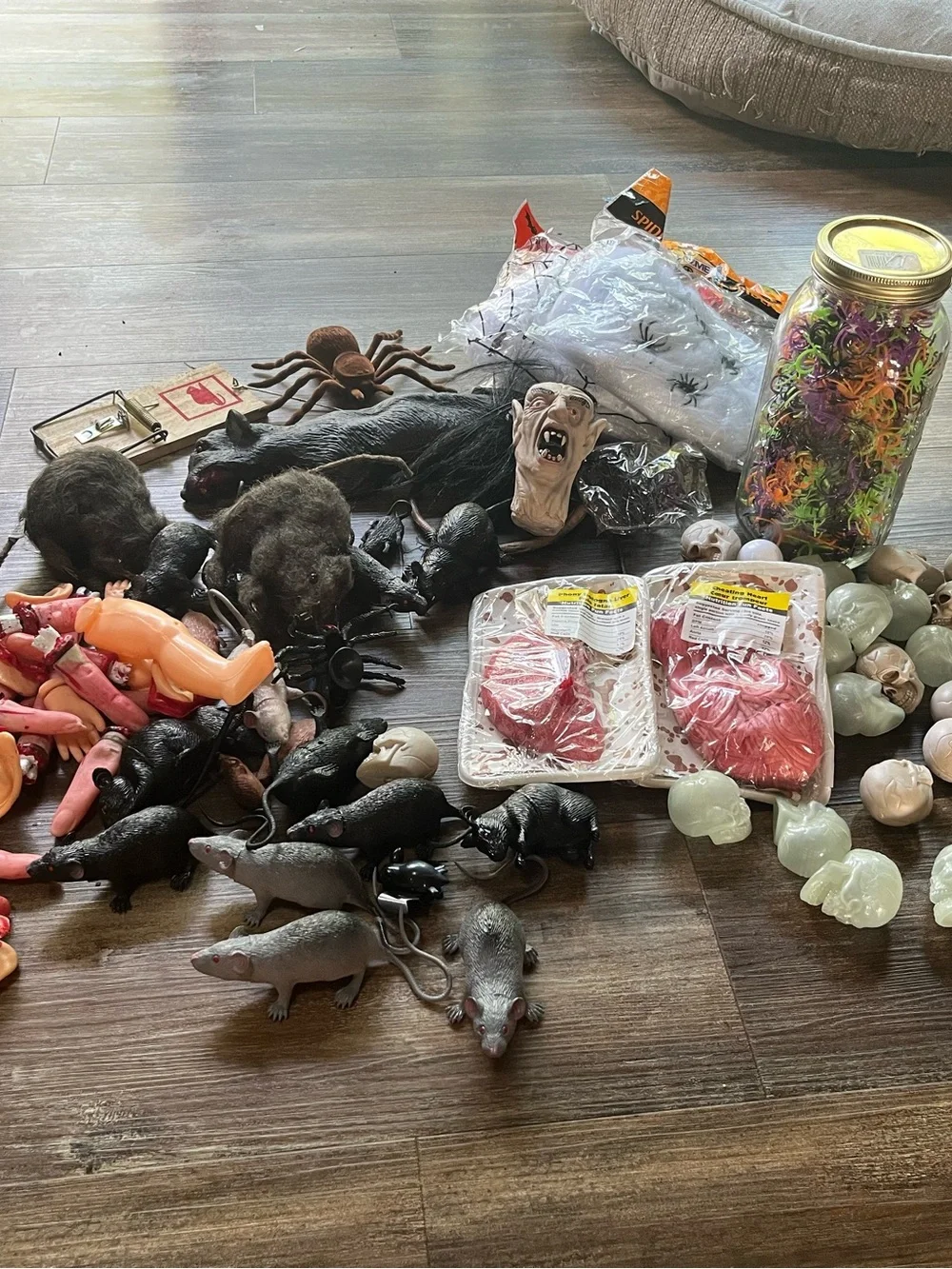 Halloween mixed lot - Spiders, body parts, rats, webs etc